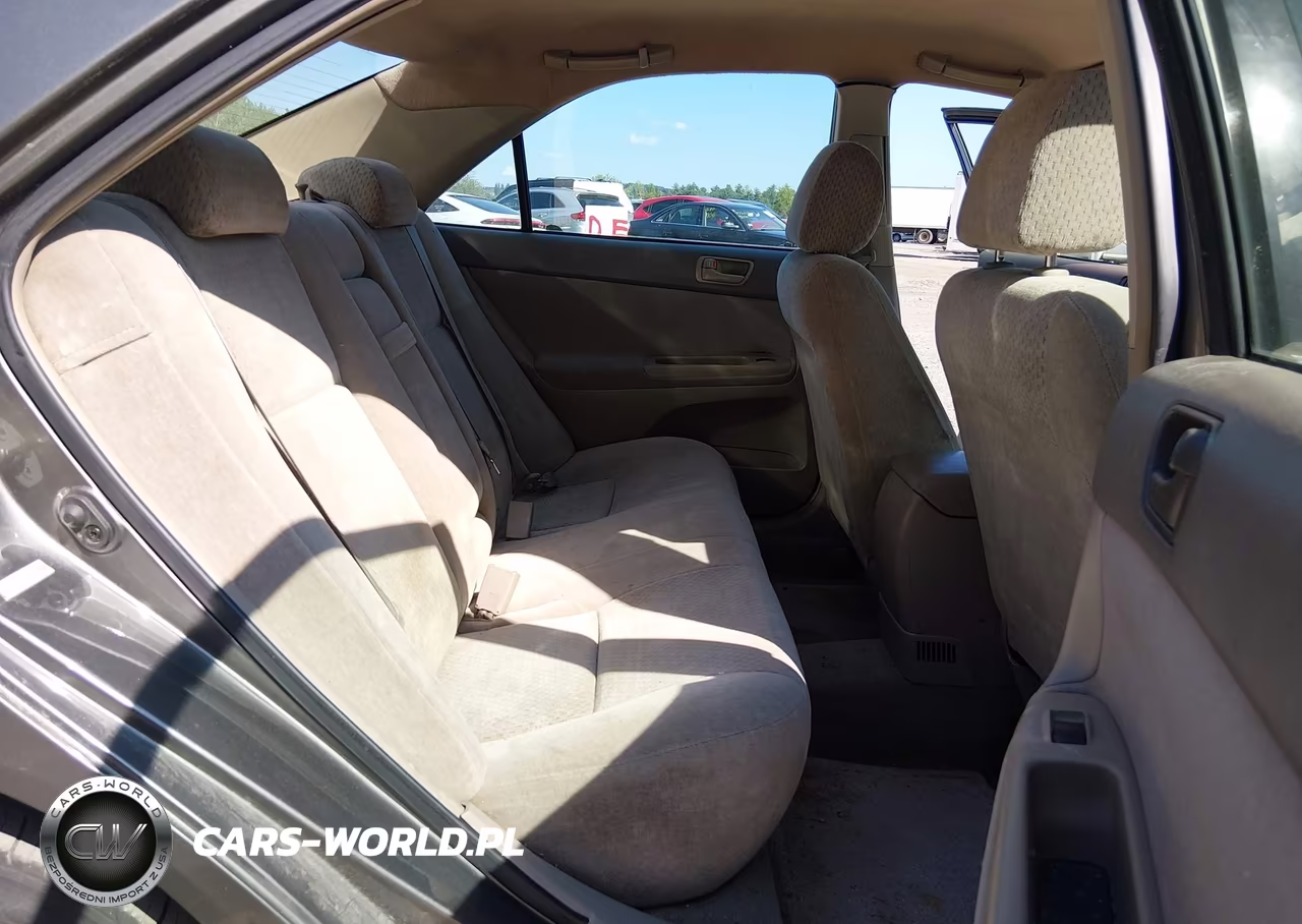 2003 Toyota Camry Le VIN:4T1BE32K33U645728 - 8