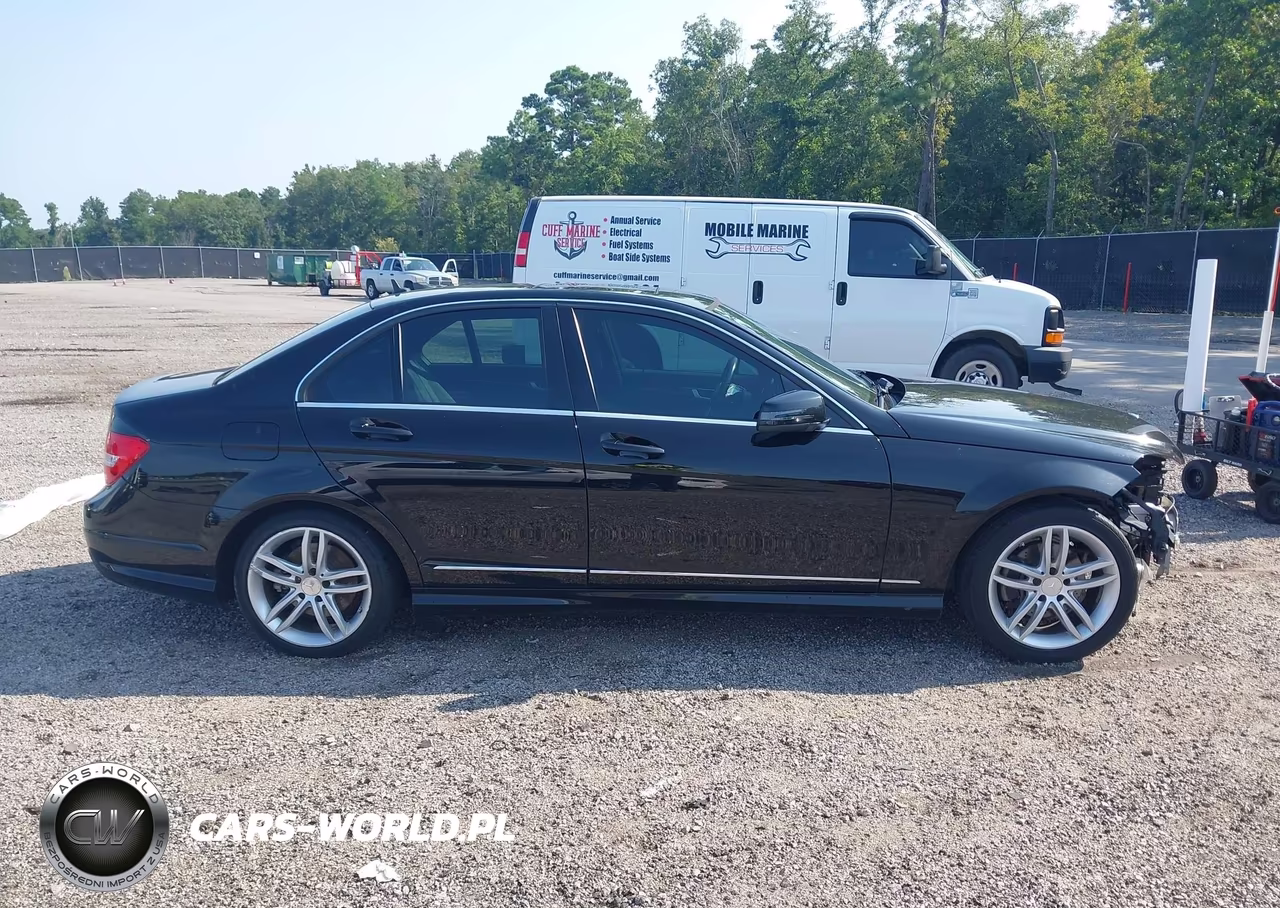 2014 Mercedes-Benz C 250 Sport VIN:WDDGF4HB3EG243994 - 14