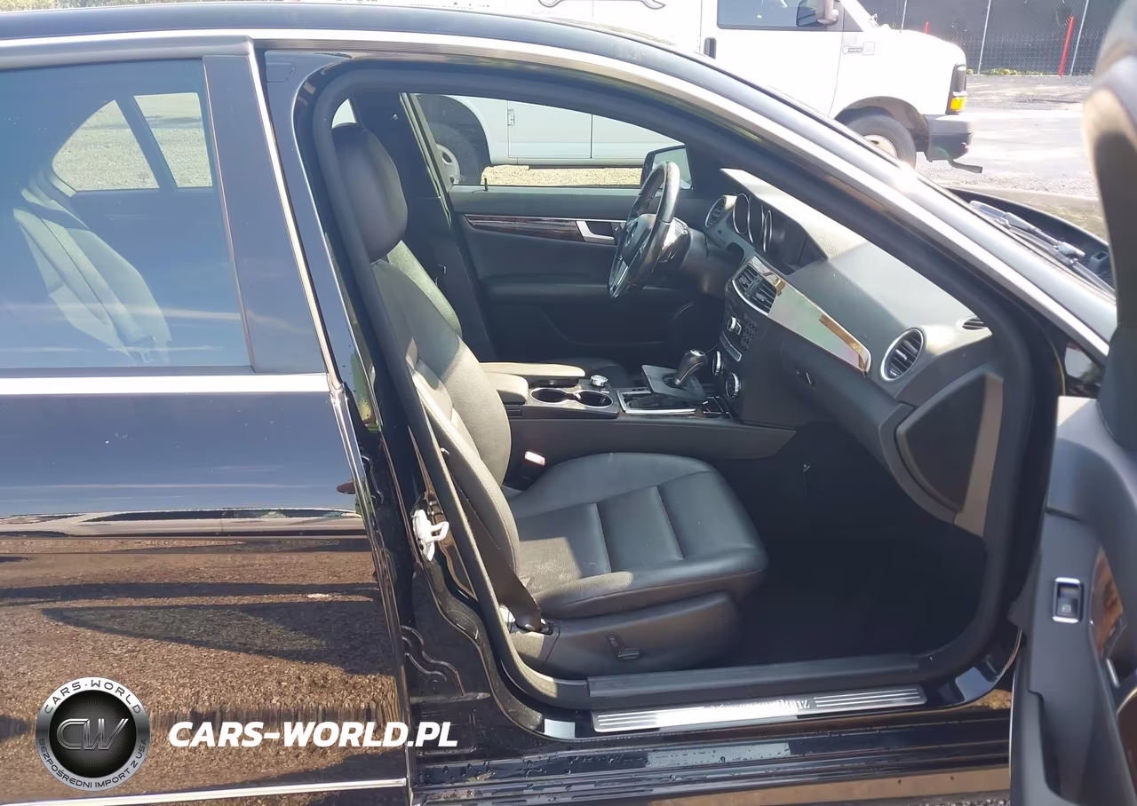 2014 Mercedes-Benz C 250 Sport VIN:WDDGF4HB3EG243994 - 5
