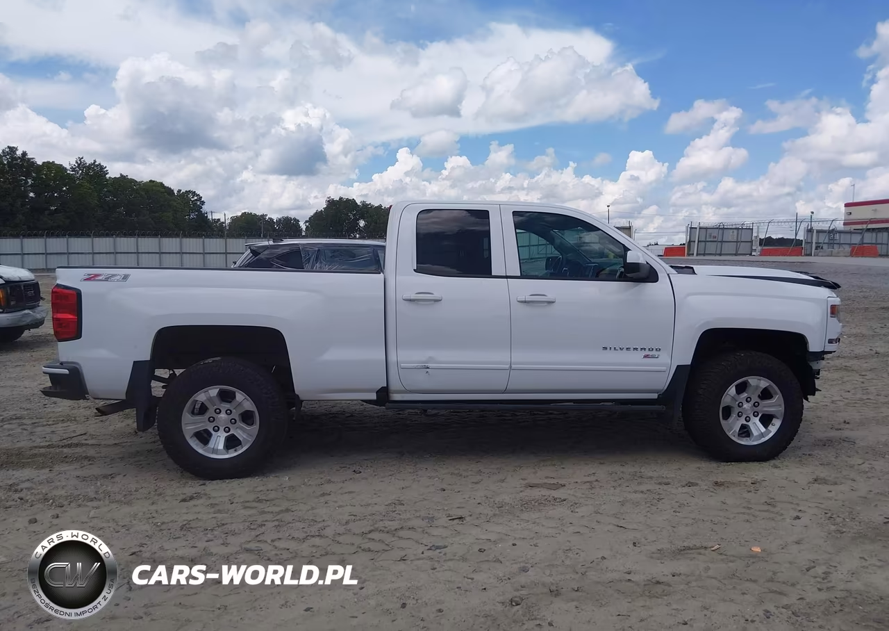 2017 Chevrolet Silverado 1500 2Lt VIN:1GCVKREC3HZ318919 - 14