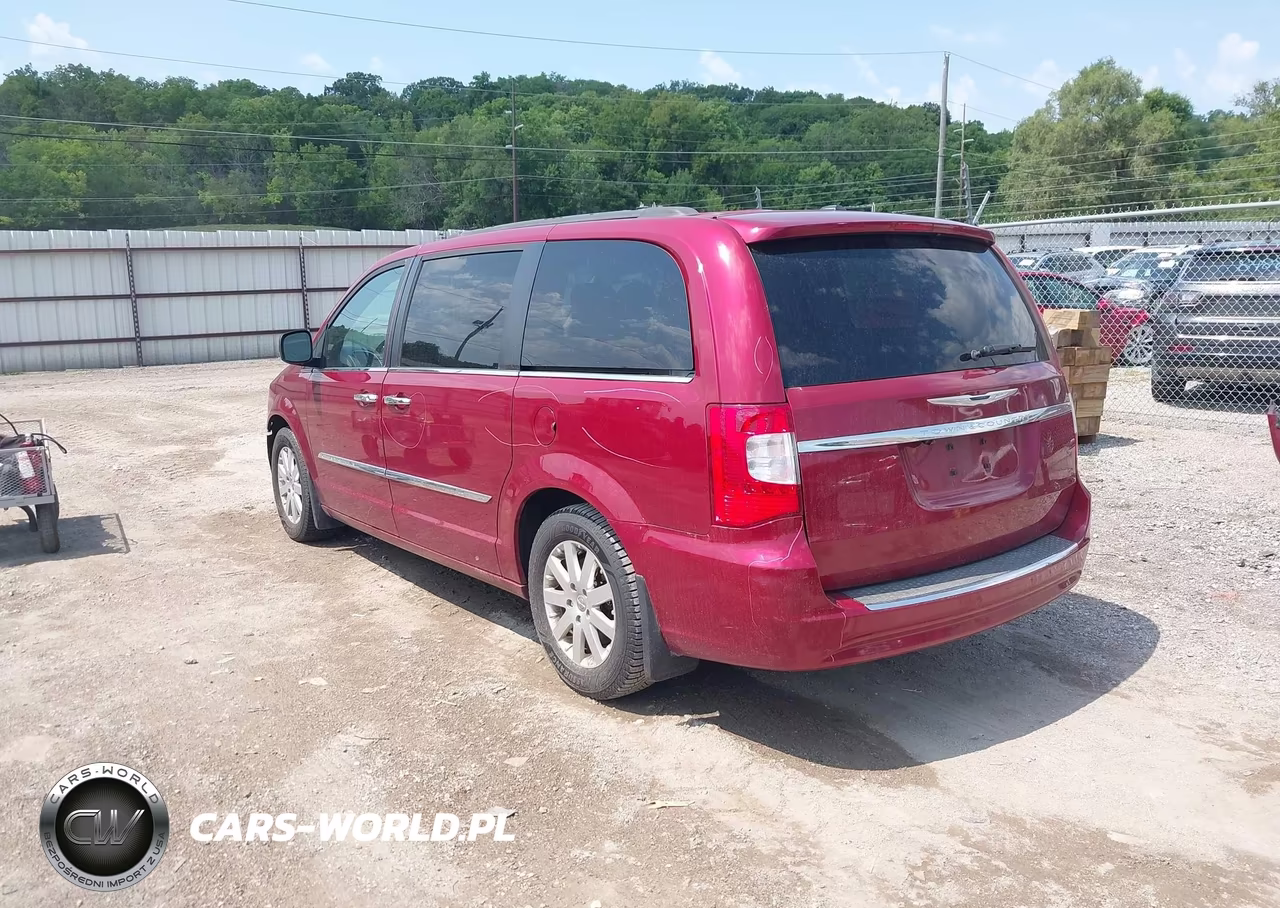 2015 Chrysler Town & Country Touring VIN:2C4RC1BG4FR656764 - 3