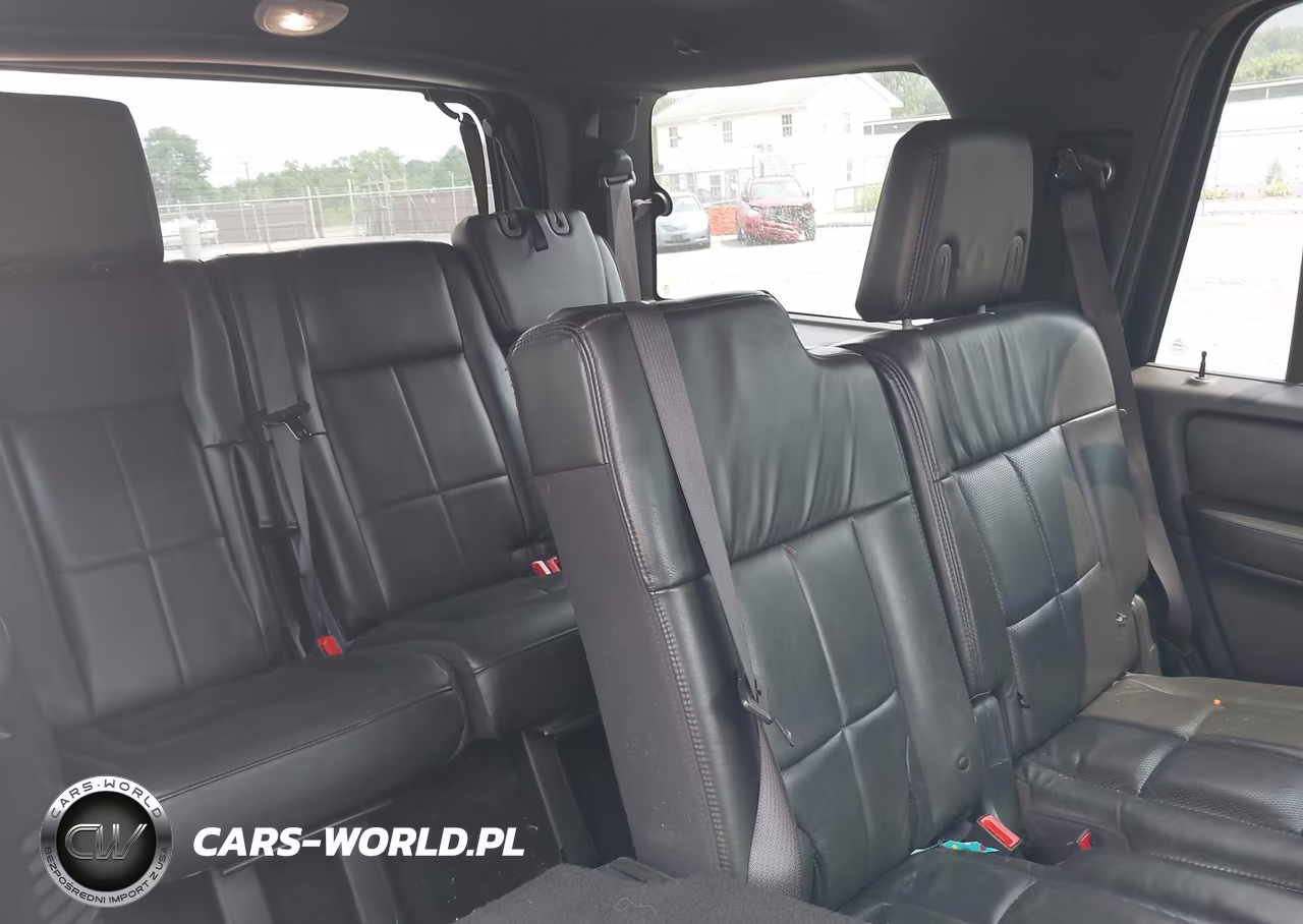 2011 Lincoln Navigator VIN:5LMJJ2J5XBEJ00466 - 8