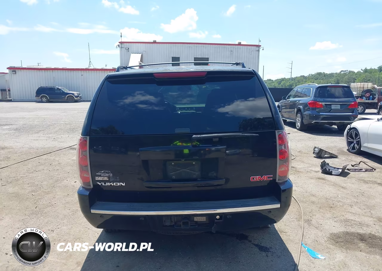 2011 GMC Yukon Denali VIN:1GKS1EEF2BR377674 - 16