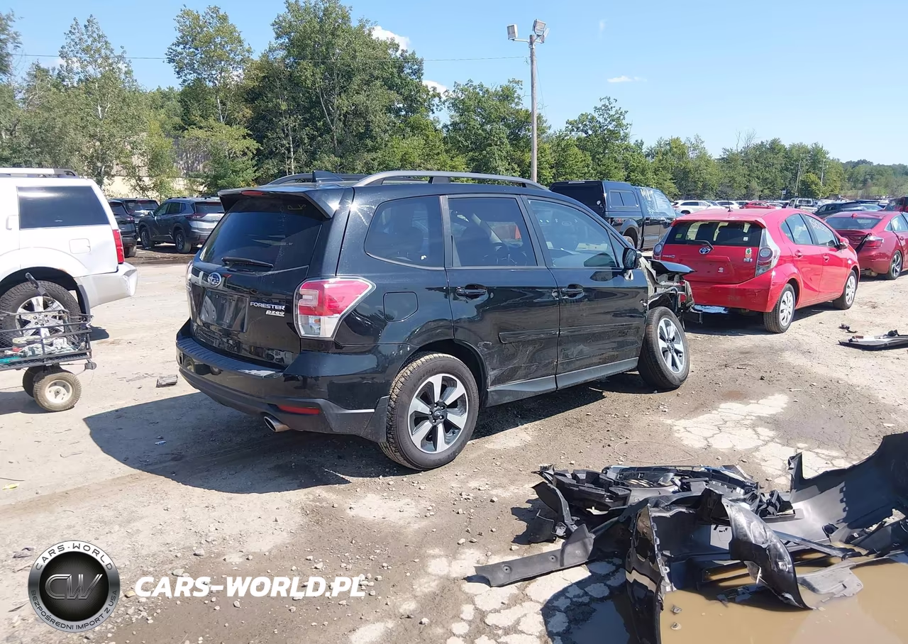 2017 Subaru Forester 2.5I Premium VIN:JF2SJAEC3HH441246 - 4