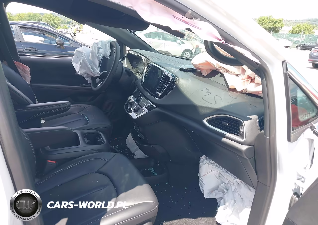 2026 Chrysler Pacifica Select VIN:2C4RC1BG0TR229626 - 5