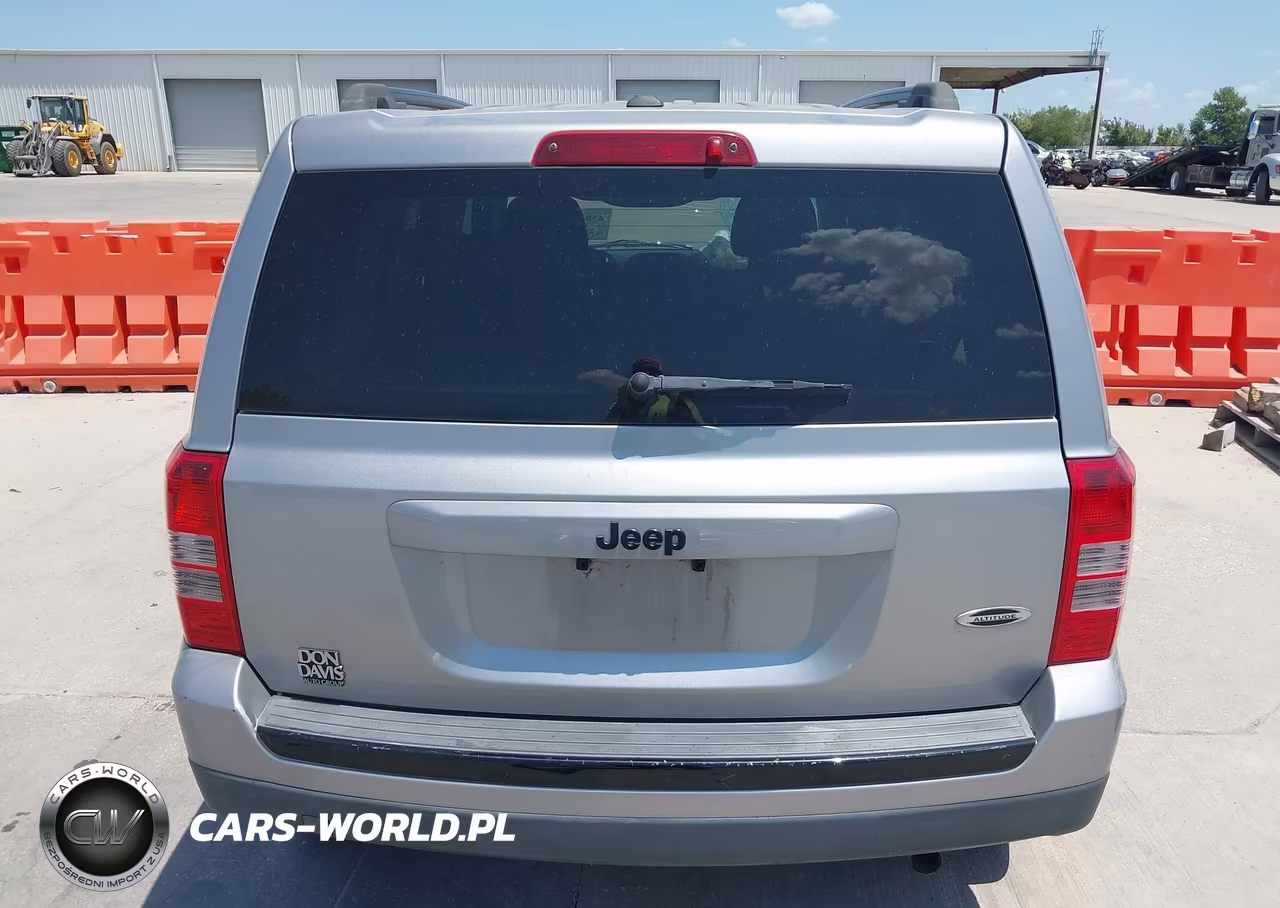 2015 Jeep Patriot Altitude Edition VIN:1C4NJPBA1FD398516 - 17