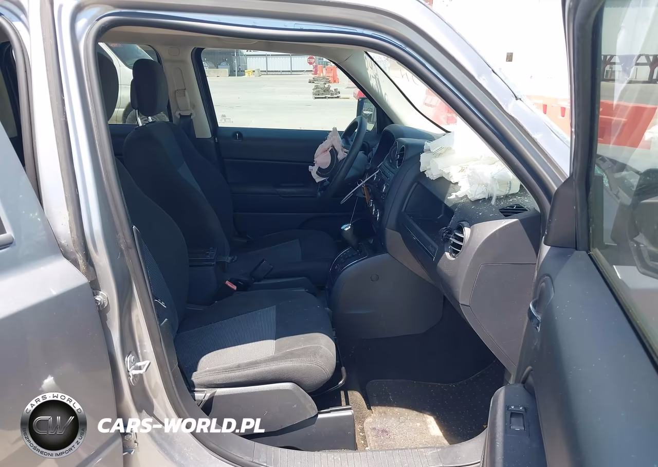 2015 Jeep Patriot Altitude Edition VIN:1C4NJPBA1FD398516 - 5