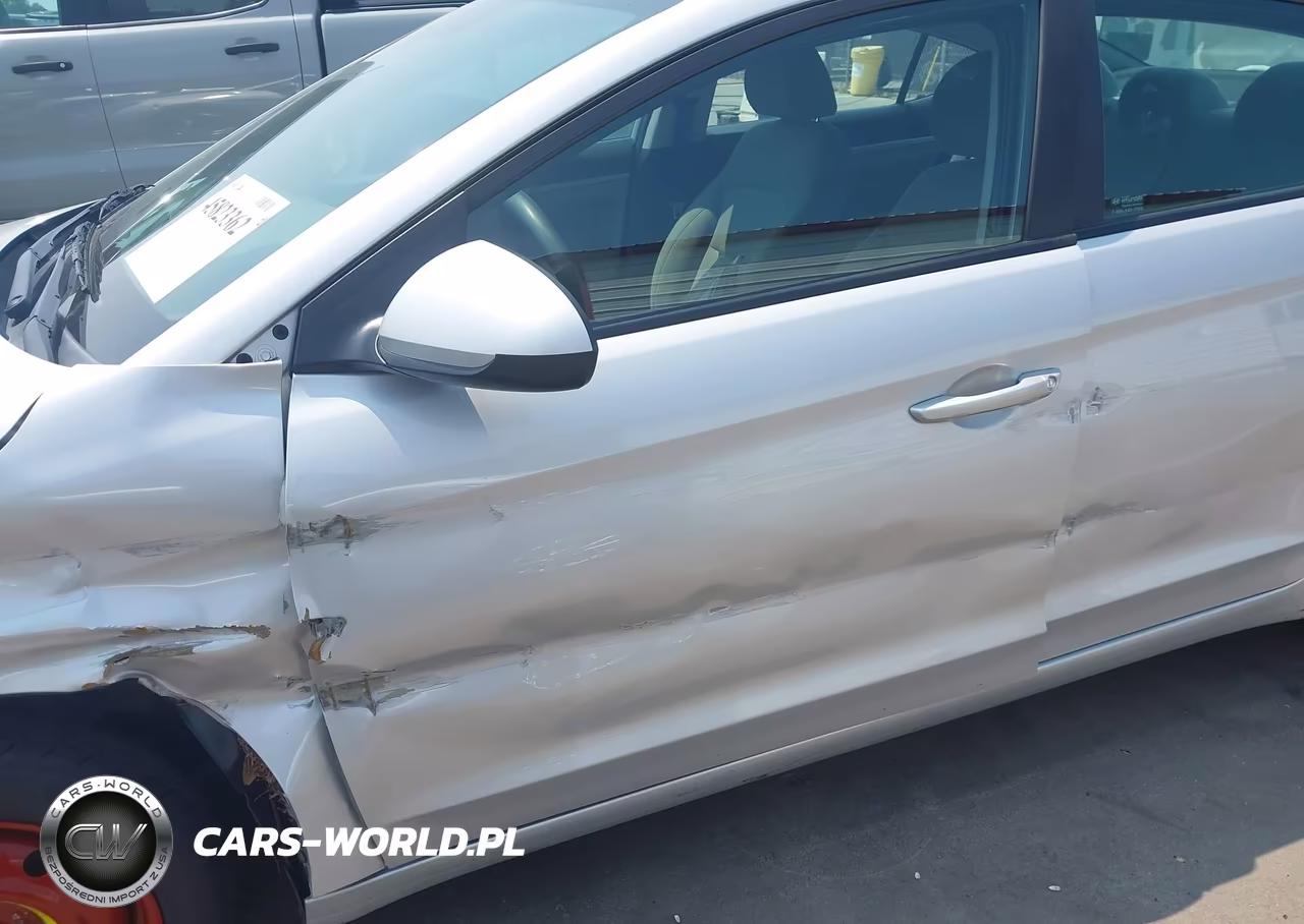 2019 Hyundai Elantra Sel VIN:KMHD84LFXKU768979 - 19