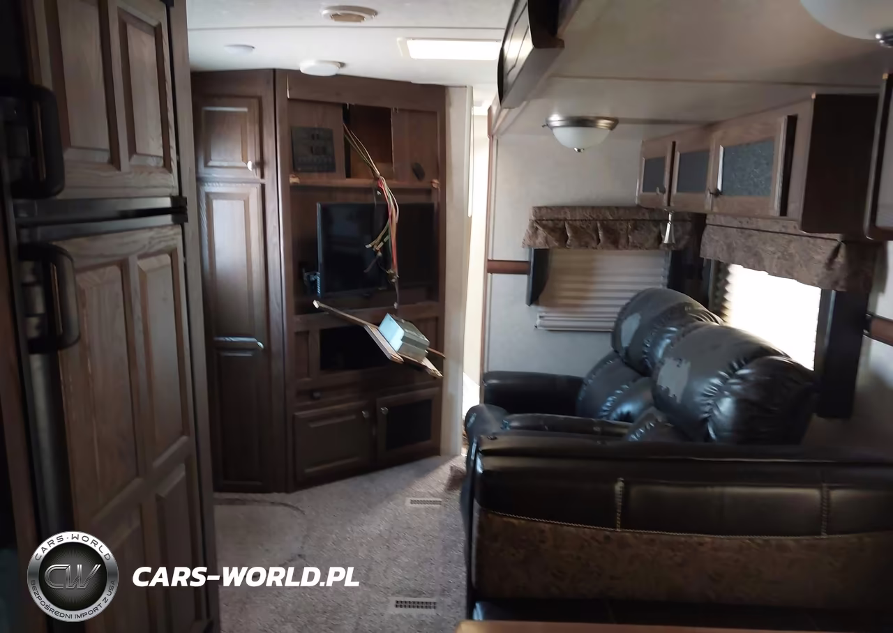 2017 Rockwood Signature Ultra Lite VIN:4X4TRLH23H1874322 - 10