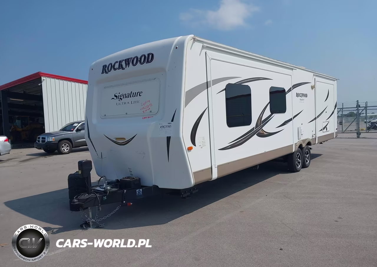 2017 Rockwood Signature Ultra Lite VIN:4X4TRLH23H1874322 - 2