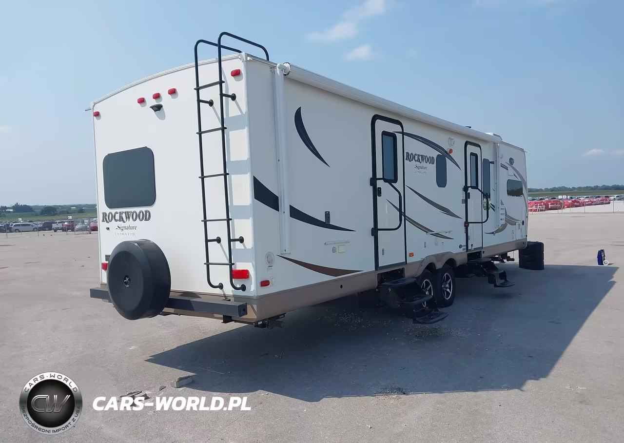 2017 Rockwood Signature Ultra Lite VIN:4X4TRLH23H1874322 - 4