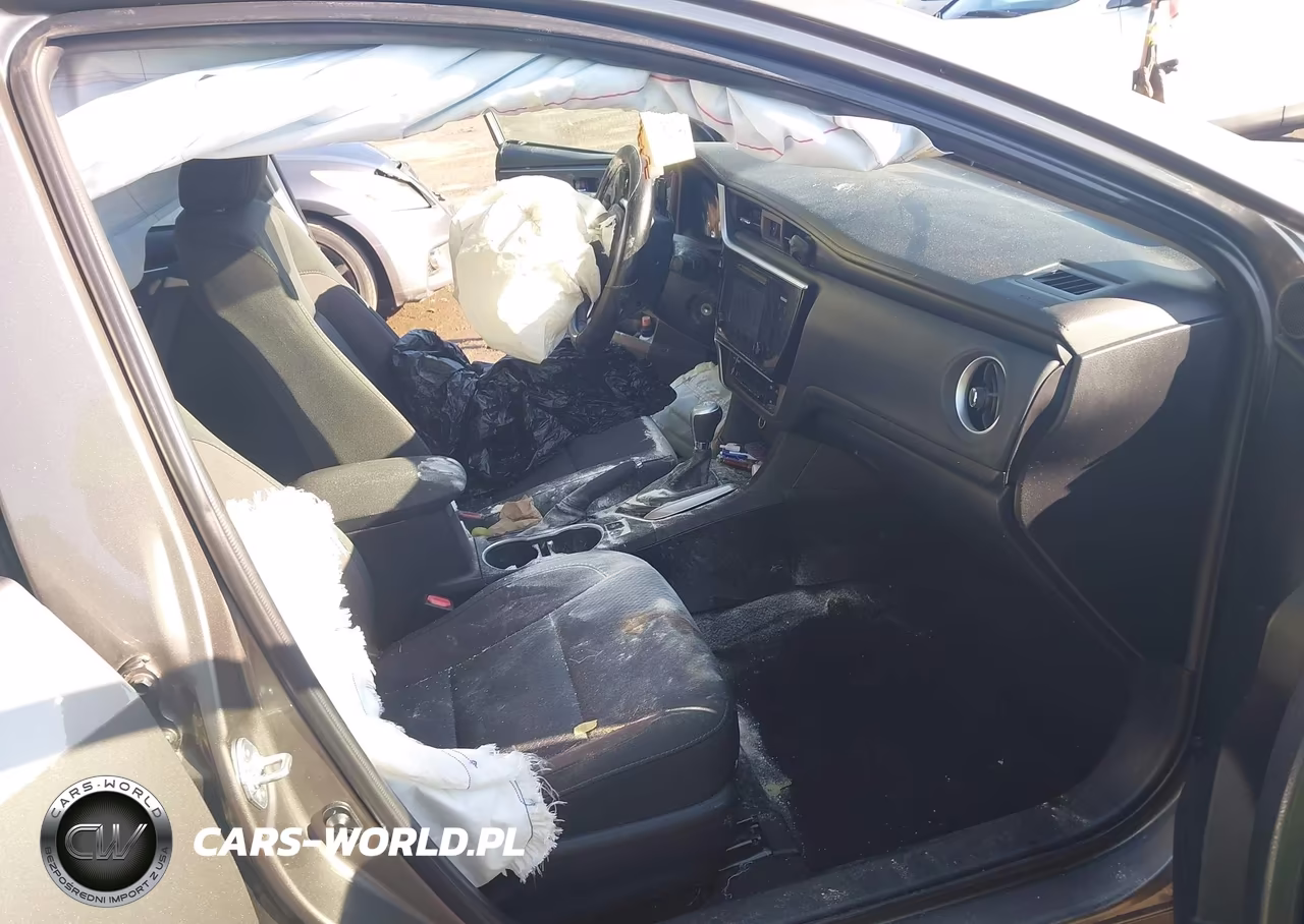 2017 Toyota Corolla Le VIN:2T1BURHE3HC938691 - 5