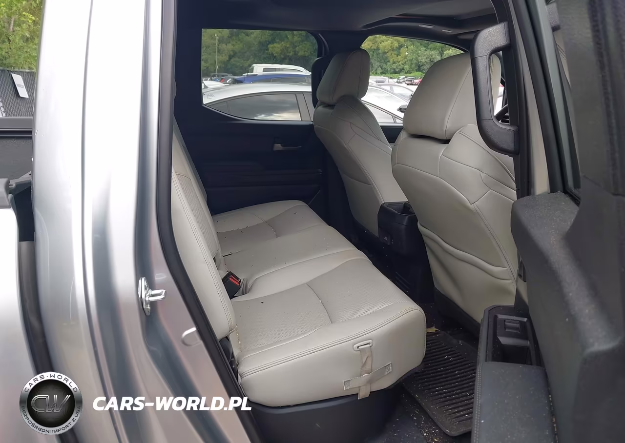 2025 Toyota Tacoma Limited VIN:3TMLB5JNXSM200236 - 8