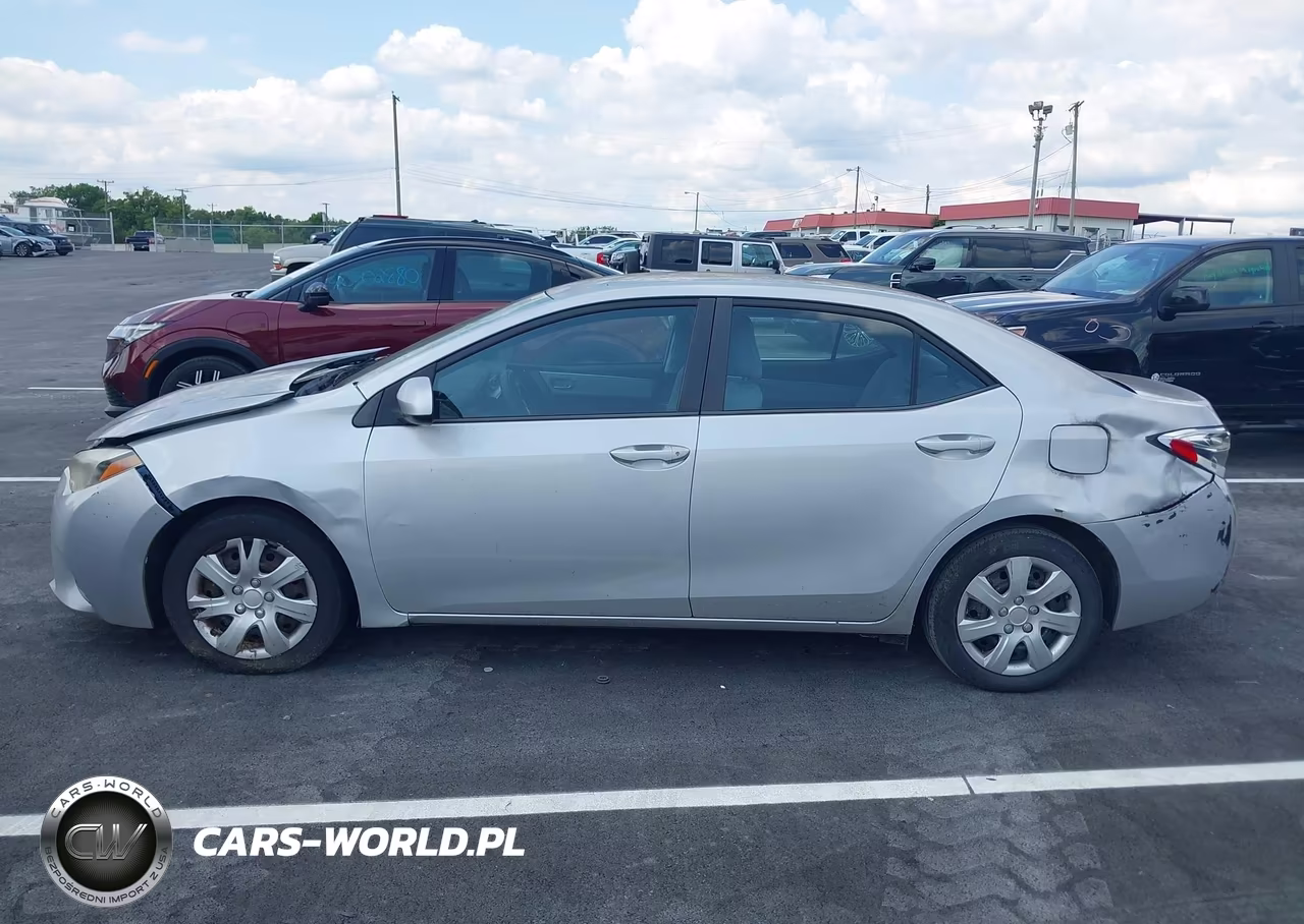 2015 Toyota Corolla Le VIN:2T1BURHE5FC480956 - 14