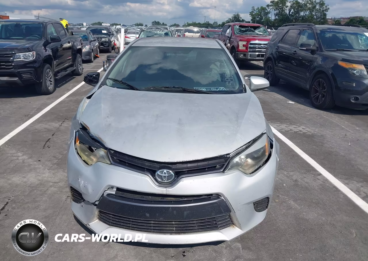 2015 Toyota Corolla Le VIN:2T1BURHE5FC480956 - 17