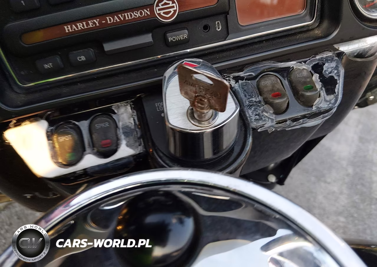 2005 Harley-Davidson Flhtcui VIN:1HD1FCW165Y604616 - 11