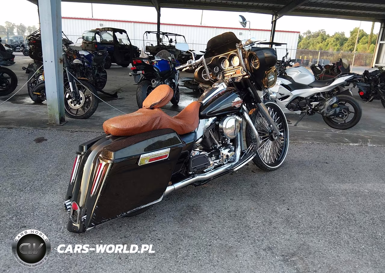 2005 Harley-Davidson Flhtcui VIN:1HD1FCW165Y604616 - 4