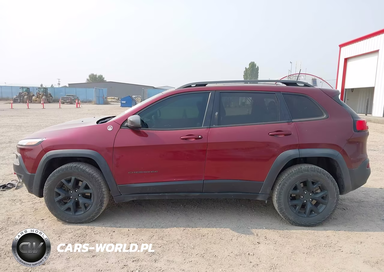 2018 Jeep Cherokee Trailhawk 4X4 VIN:1C4PJMBX2JD607606 - 15