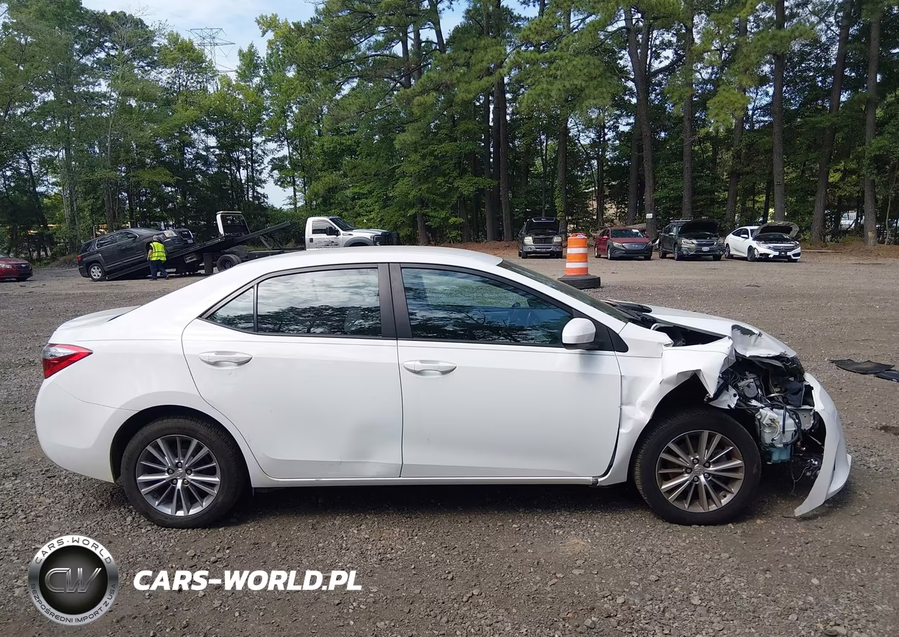 2015 Toyota Corolla Le Plus VIN:5YFBURHEXFP283457 - 14
