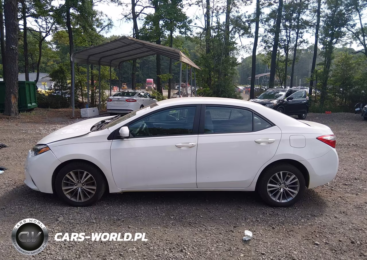 2015 Toyota Corolla Le Plus VIN:5YFBURHEXFP283457 - 15
