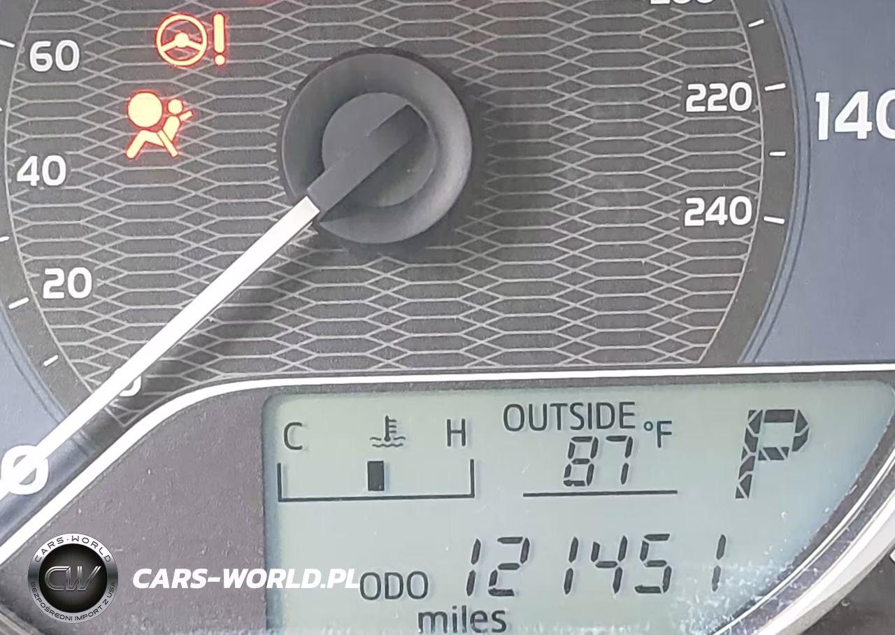 2015 Toyota Corolla Le Plus VIN:5YFBURHEXFP283457 - 16