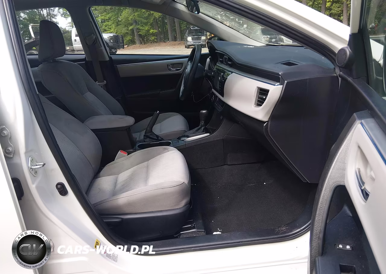 2015 Toyota Corolla Le Plus VIN:5YFBURHEXFP283457 - 5