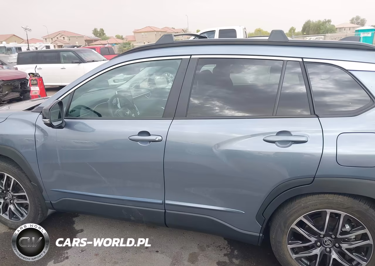 2026 Toyota Corolla Cross Xle VIN:7MUDAAAG4TV187203 - 14