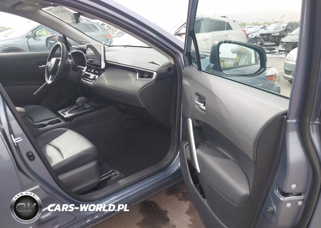 2026 Toyota Corolla Cross Xle VIN:7MUDAAAG4TV187203 - 5