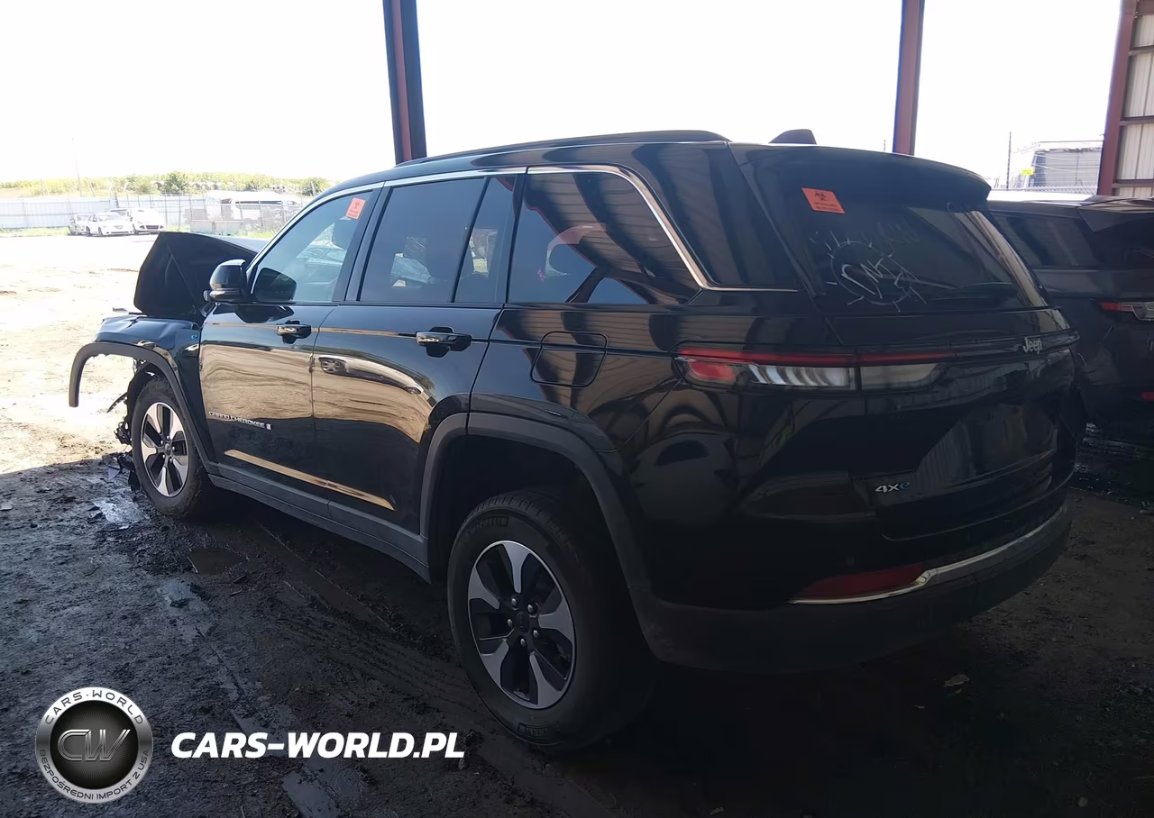 2025 Jeep Grand Cherokee 4Xe VIN:1C4RJYB69S8693076 - 3