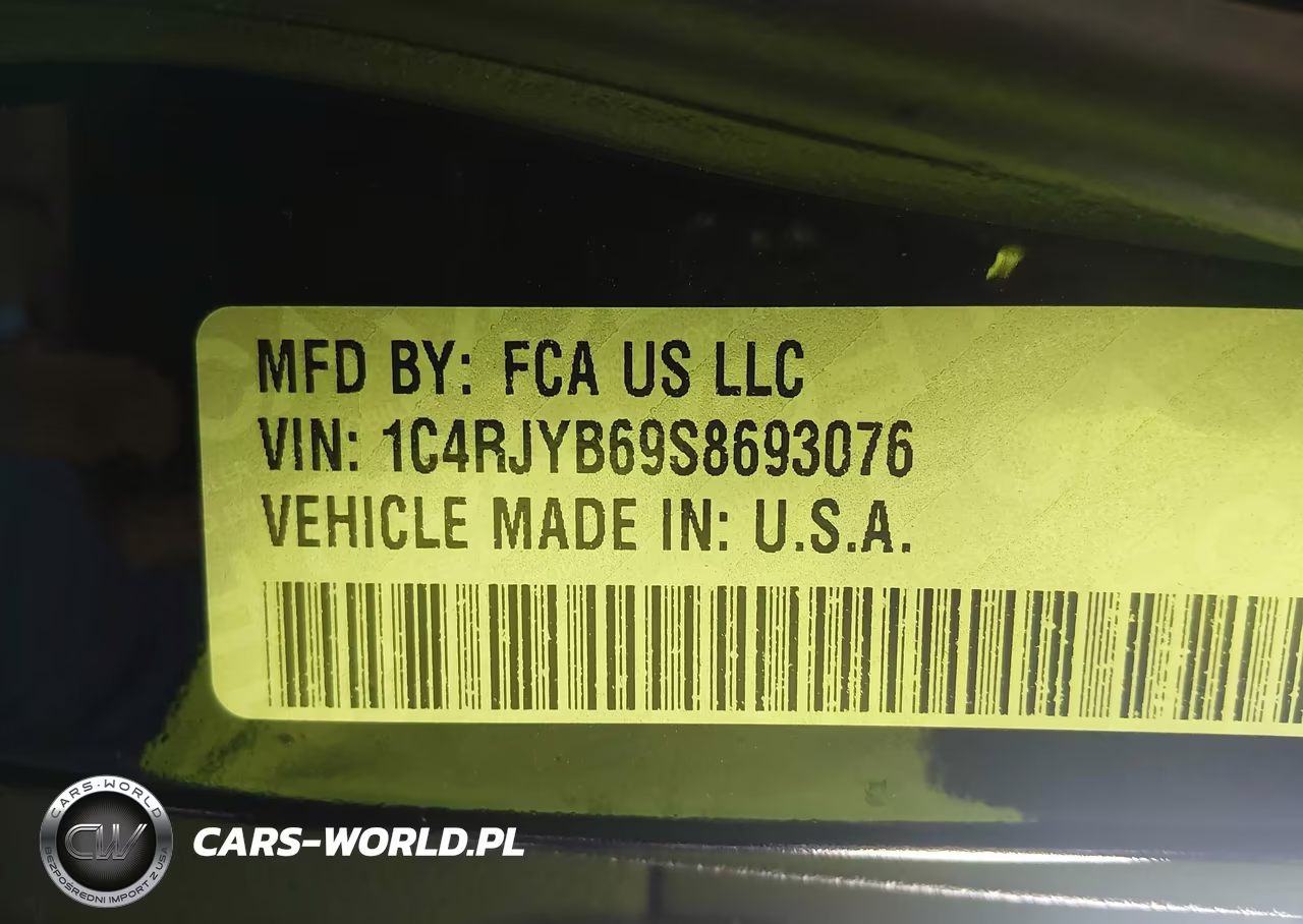 2025 Jeep Grand Cherokee 4Xe VIN:1C4RJYB69S8693076 - 9