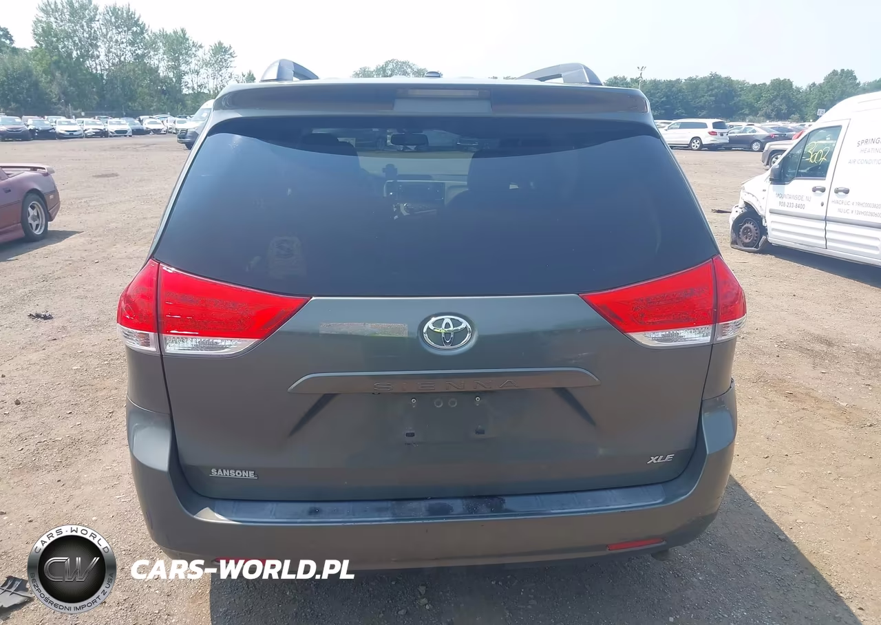 2013 Toyota Sienna Xle V6 8 Passenger VIN:5TDYK3DC5DS373573 - 16