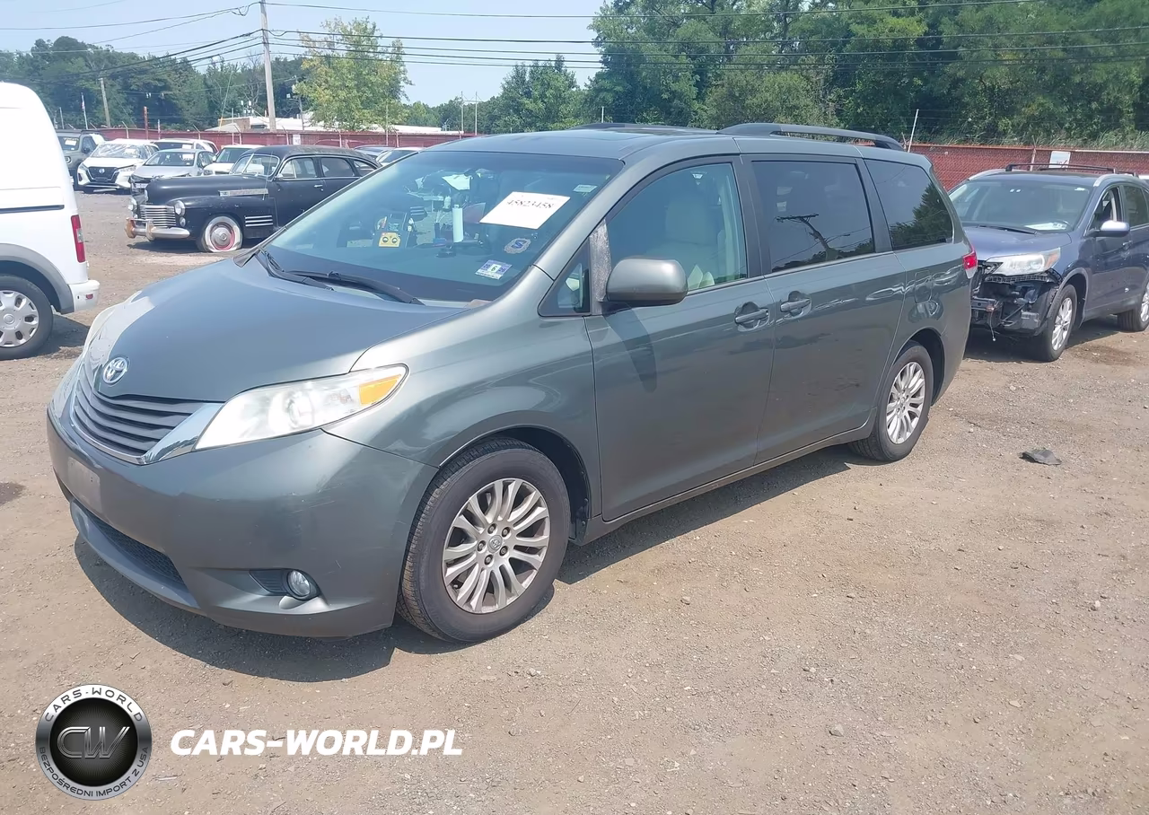2013 Toyota Sienna Xle V6 8 Passenger VIN:5TDYK3DC5DS373573 - 2