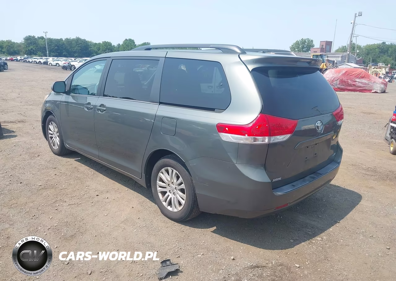 2013 Toyota Sienna Xle V6 8 Passenger VIN:5TDYK3DC5DS373573 - 3