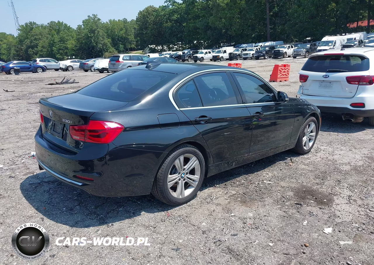 2018 BMW 330I xDrive VIN:WBA8D9C55JEM32362 - 4