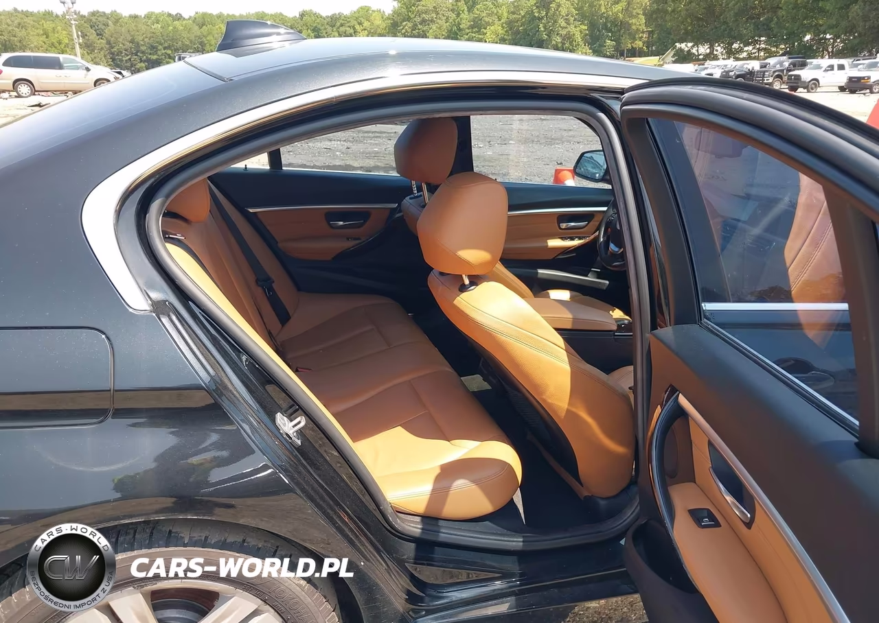 2018 BMW 330I xDrive VIN:WBA8D9C55JEM32362 - 8