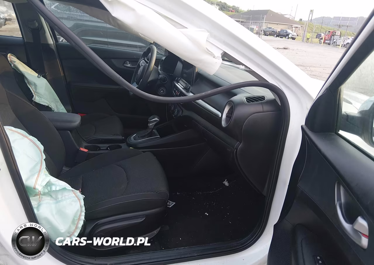 2020 Kia Forte Lxs VIN:3KPF24AD7LE183096 - 5