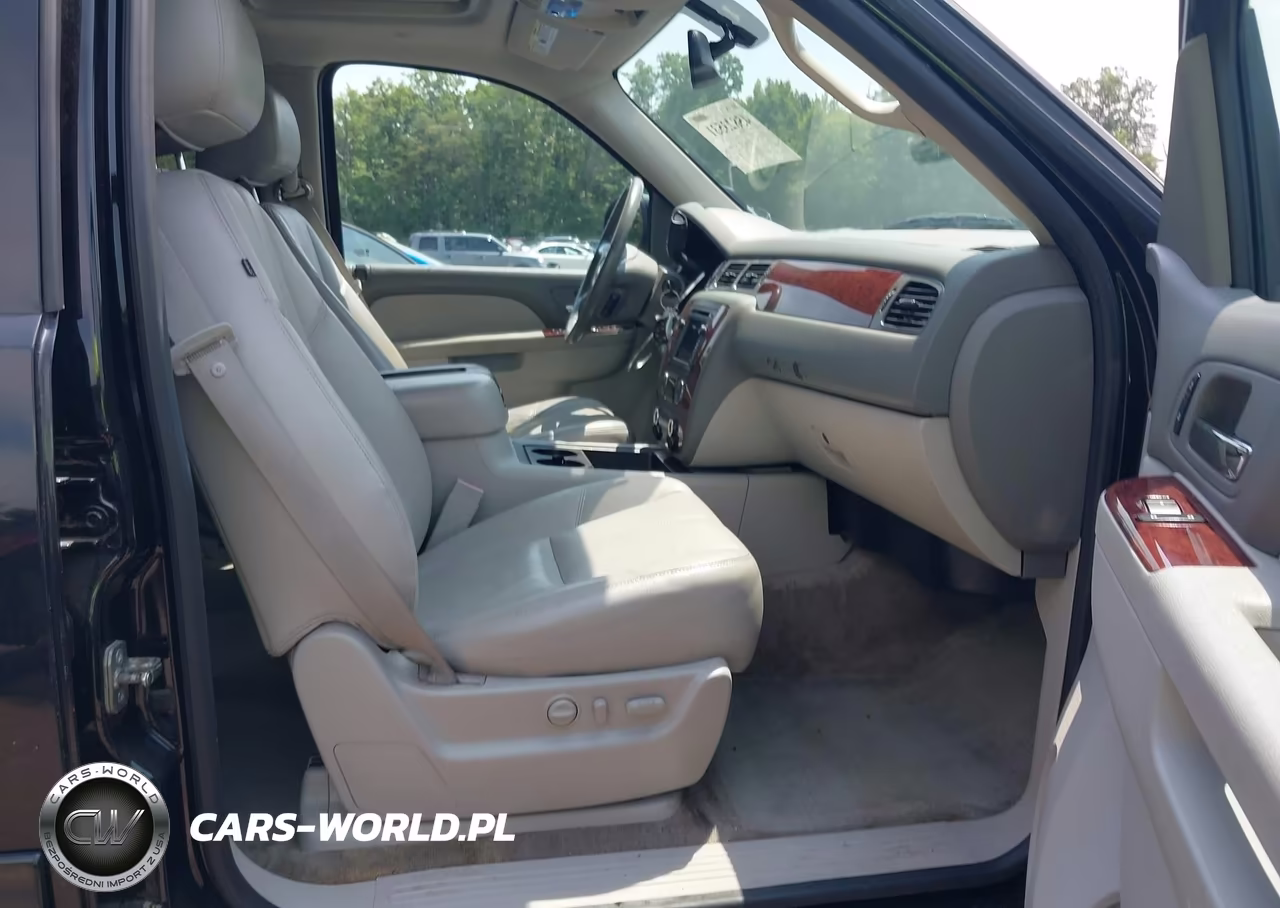 2011 Chevrolet Tahoe Lt VIN:1GNSKBE07BR373601 - 5