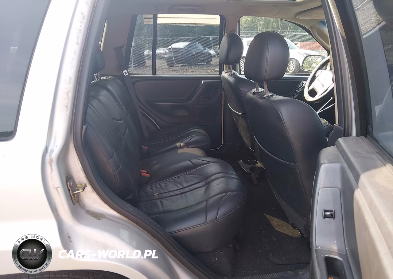 2004 Jeep Grand Cherokee Laredo VIN:1J4GW48N54C421098 - 8