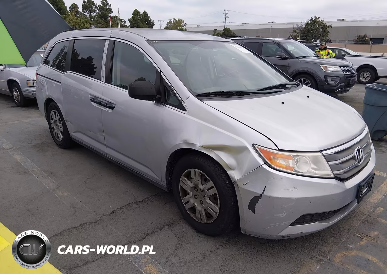 2013 Honda Odyssey Lx – zdjęcie 1 z 17