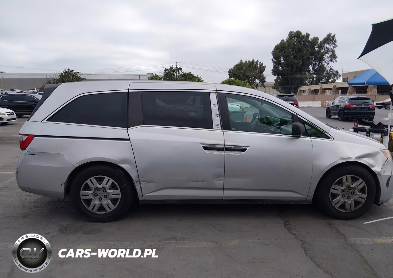 2013 Honda Odyssey Lx VIN:5FNRL5H21DB089814 - 13