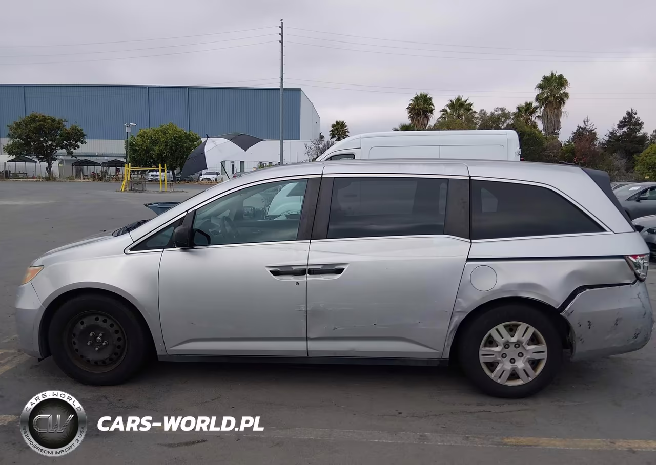 2013 Honda Odyssey Lx VIN:5FNRL5H21DB089814 - 14