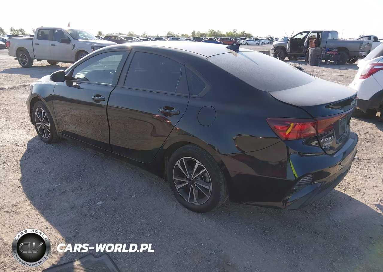 2024 Kia Forte Lxs VIN:3KPF24AD8RE838052 - 3