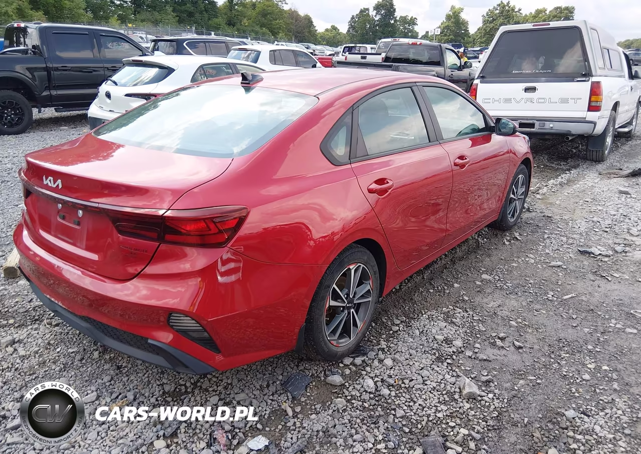 2022 Kia Forte Lxs VIN:3KPF24AD3NE430813 - 4