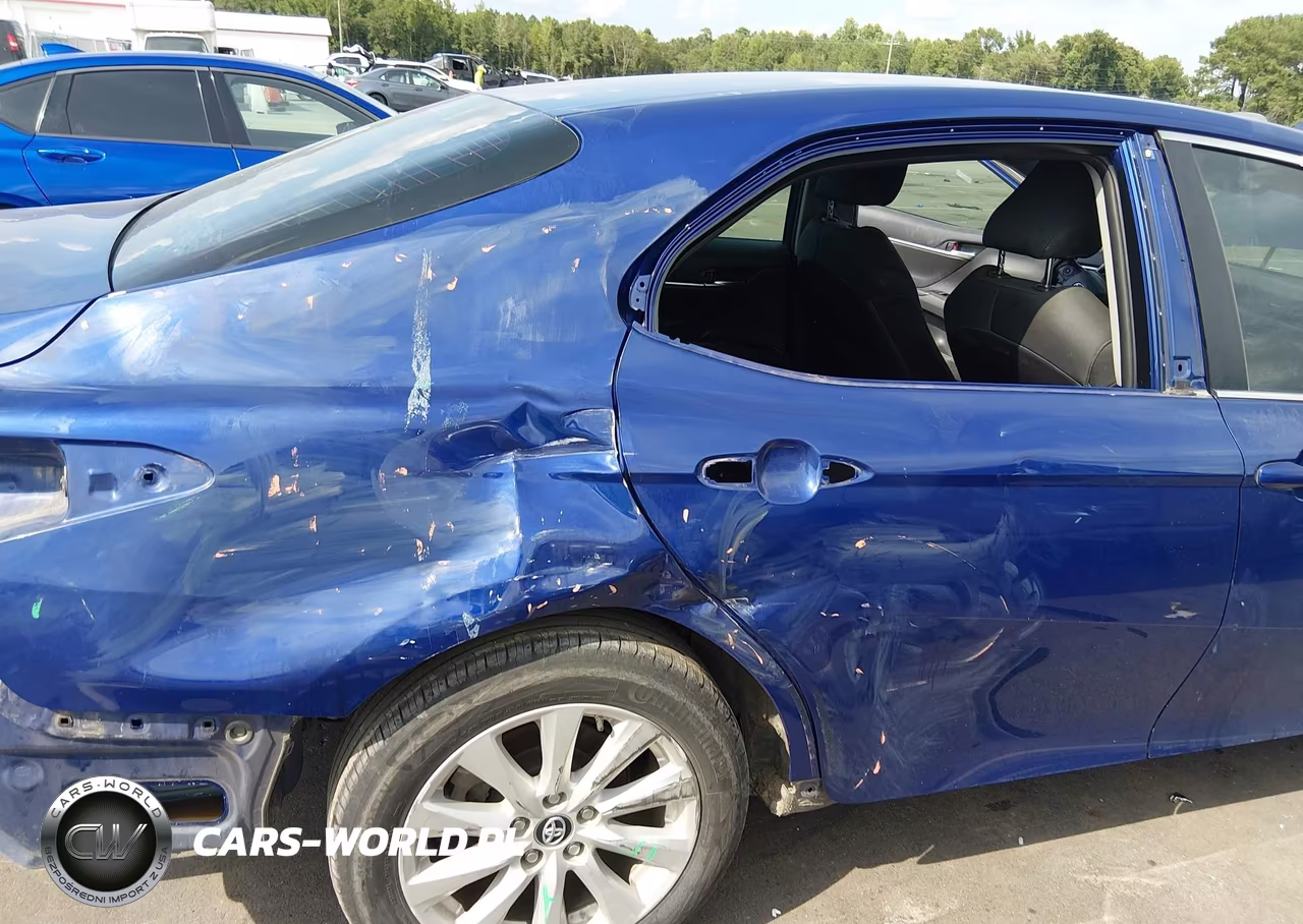 2018 Toyota Camry Le VIN:4T1B11HK6JU659806 - 6