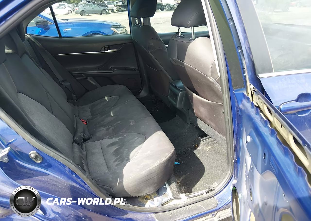 2018 Toyota Camry Le VIN:4T1B11HK6JU659806 - 8