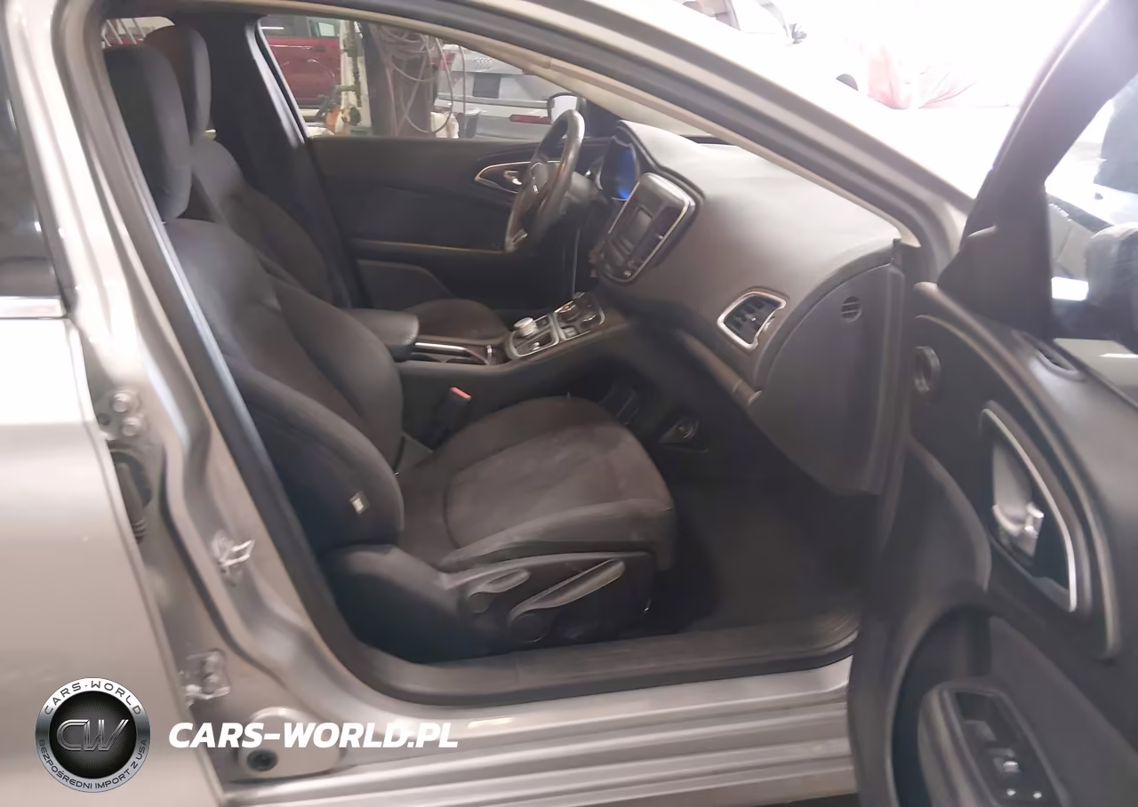 2015 Chrysler 200 Limited VIN:1C3CCCAB1FN691786 - 5