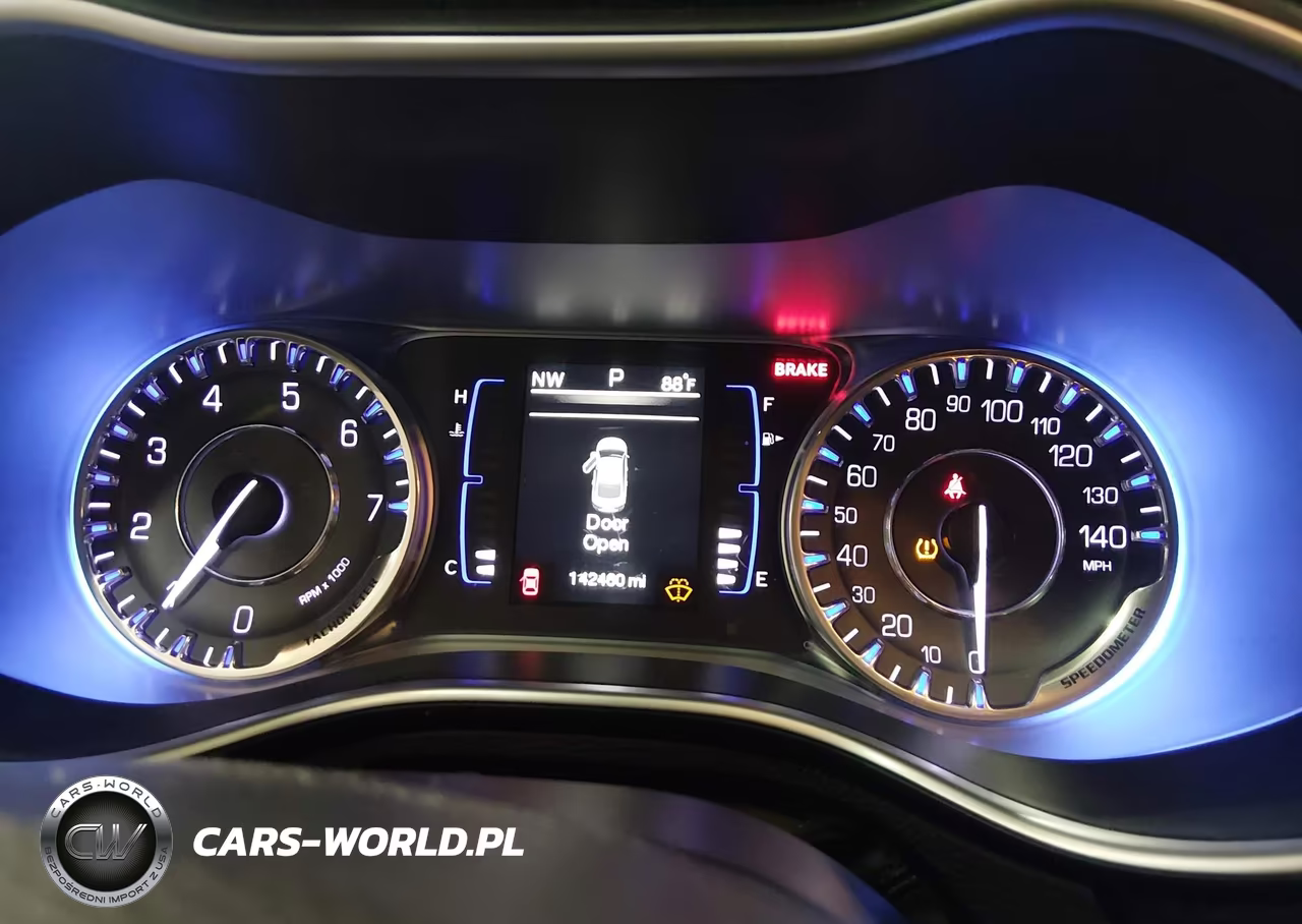 2015 Chrysler 200 Limited VIN:1C3CCCAB1FN691786 - 7