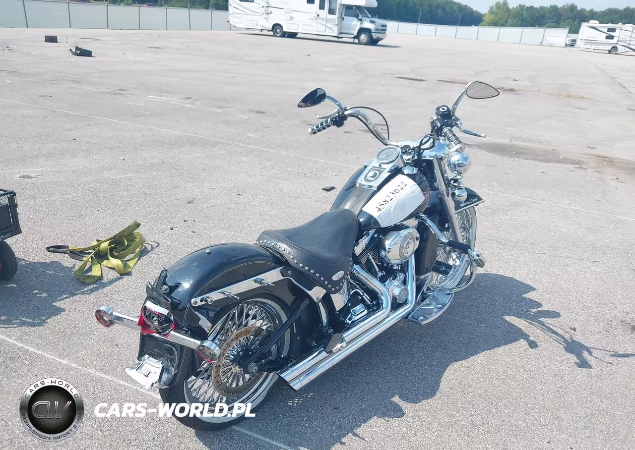 2007 Harley-Davidson Flstc VIN:1HD1BW5137Y053112 - 4