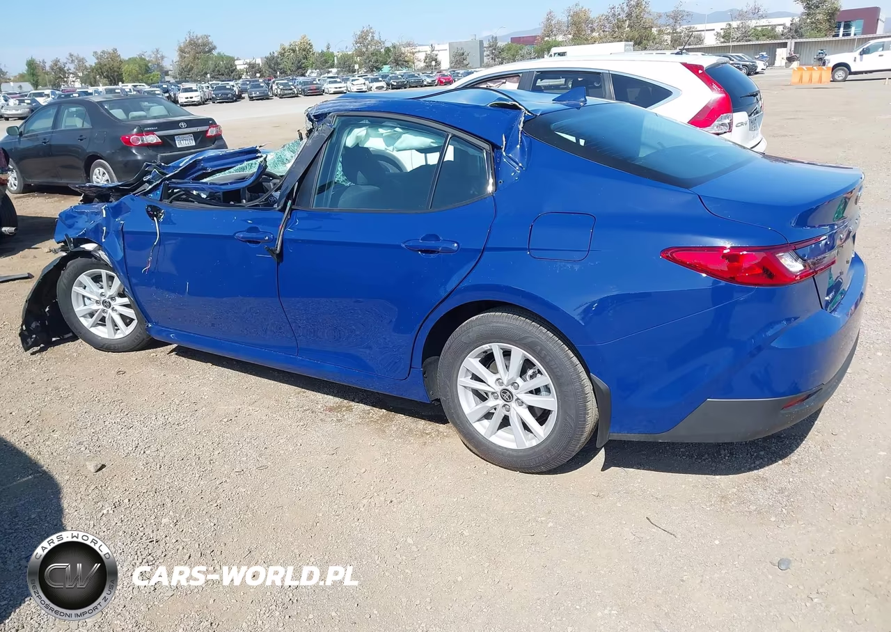 2026 Toyota Camry Le VIN:4T1DAACK3TU329141 - 3