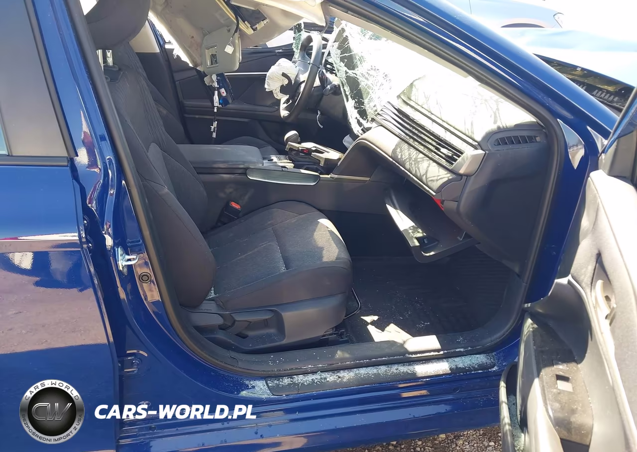 2026 Toyota Camry Le VIN:4T1DAACK3TU329141 - 5